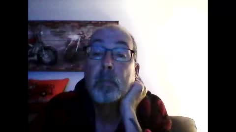 Snapshot of meathome3 chatting on 24, 5, 2026 me at home online show from 24, 5, 2026
