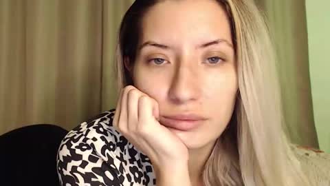 Megan Blazee  online show from 14, 11, 2025