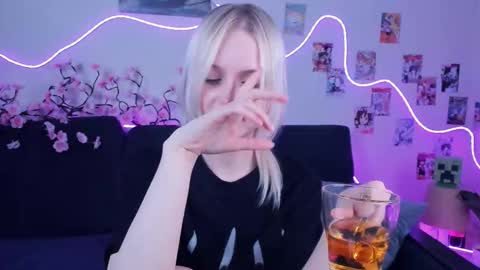 Snapshot of megan_chan chatting on 17, 1, 2026 Megan and Anna online show from 17, 1, 2026