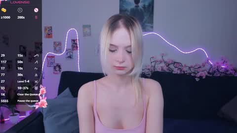 Megan and Anna online show from 4, 4, 2026