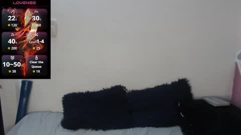 Snapshot of megan_coop3r_ chatting on 25, 10, 2025 Megan and sophi online show from 25, 10, 2025