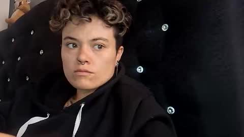 Snapshot of megan_coop3r_ chatting on 4, 11, 2025 Megan and sophi online show from 4, 11, 2025