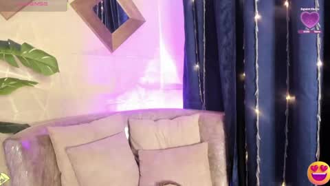 Snapshot of megan_devon chatting on 20, 5, 2026 online show from 20, 5, 2026