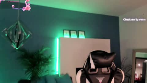    online show from 1, 11, 2025