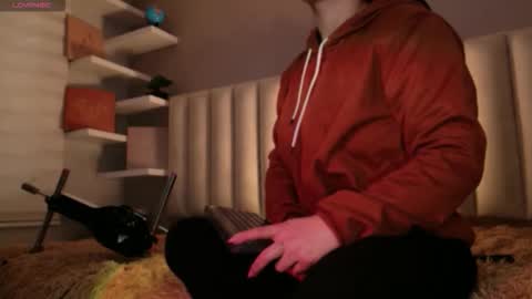     online show from 16, 12, 2025