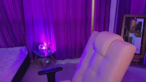                 Laura                 online show from 12, 7, 2026