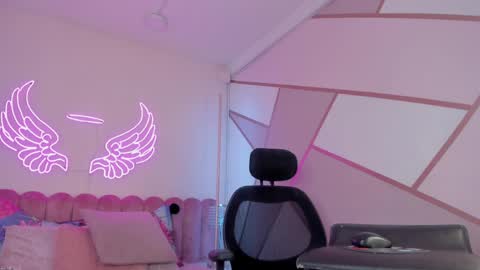 megan_shyne online show from 15, 4, 2026