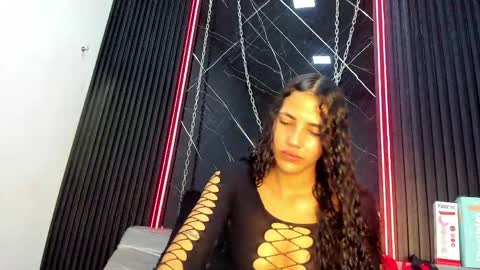Snapshot of megan_siner chatting on 12, 5, 2026 Megan Siner online show from 12, 5, 2026