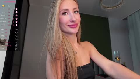 Snapshot of megan_ssstacy chatting on 2, 1, 2025 Stacy UTC 700   0800am-0200pm  online show from 2, 1, 2025