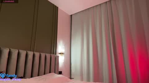 Stacy UTC 700   0800am-0200pm  online show from 10, 3, 2026