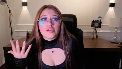 Snapshot of megan_vg chatting on 7, 4, 2026 Megan online show from 7, 4, 2026