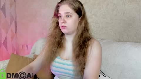 Snapshot of megan_violer chatting on 19, 11, 2025 Megan Mon Fri 1600-2200pm Tue Wen Sat 0900-1600pm online show from 19, 11, 2025