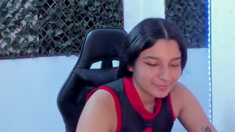 Snapshot of megan_whitte_01 chatting on 4, 2, 2025 megan white 01  online show from 4, 2, 2025