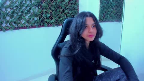 Snapshot of megan_whitte_01 chatting on 25, 2, 2025 megan white 01  online show from 25, 2, 2025