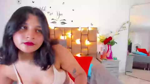 Snapshot of megan_whitte_01 chatting on 23, 9, 2025 megan white 01  online show from 23, 9, 2025