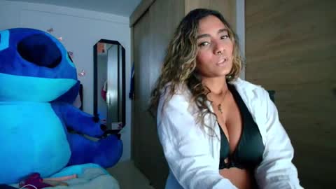 M E G A N   online show from 27, 11, 2025