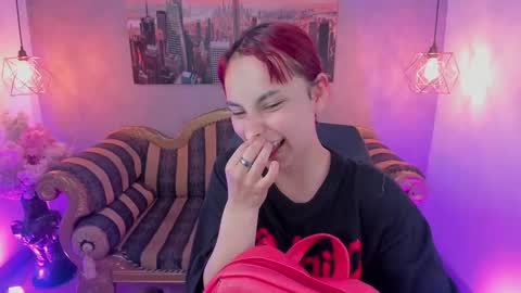 Snapshot of megane_whitte chatting on 17, 11, 2025 Megan online show from 17, 11, 2025