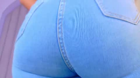Snapshot of meganlovee__ chatting on 10, 8, 2026 MEGAN online show from 10, 8, 2026