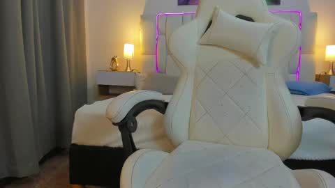 Snapshot of meganqueen2 chatting on 29, 5, 2026 Megan Queen online show from 29, 5, 2026