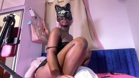 MEG online show from 12, 5, 2026