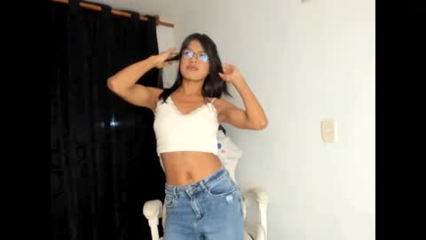 Snapshot of meganthompsonn chatting on 20, 5, 2026 Megan online show from 20, 5, 2026