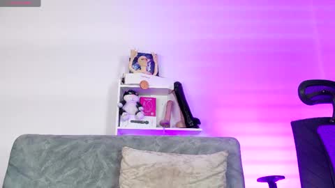 Snapshot of meganwolf1_ chatting on 2, 5, 2026 Megan online show from 2, 5, 2026