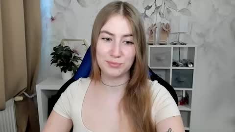 Snapshot of meganx_candy chatting on 17, 4, 2026 Megan online show from 17, 4, 2026