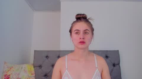 megansammy online show from 19, 4, 2026