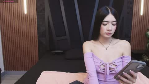 Snapshot of meggan_luxx chatting on 2, 4, 2026 MEGGAN LUXX online show from 2, 4, 2026
