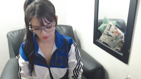 Snapshot of meghan_cherrys chatting on 8, 1, 2025 meghan online show from 8, 1, 2025