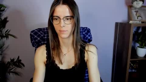 Snapshot of megi_erotic chatting on 7, 3, 2025 Megi online show from 7, 3, 2025