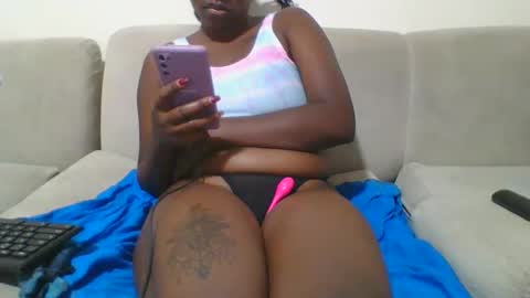 pretty online show from 2, 3, 2025