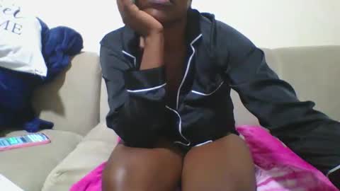 pretty online show from 7, 10, 2025