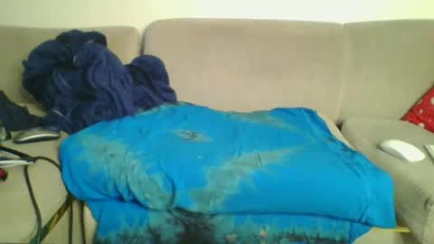 pretty online show from 18, 12, 2025