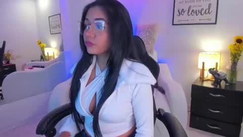 Snapshot of melan_owen chatting on 28, 6, 2026 melan_owen online show from 28, 6, 2026