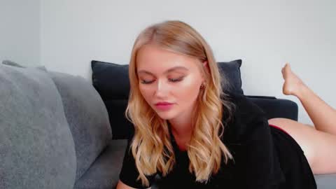 Melania online show from 24, 10, 2025