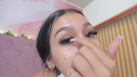 Snapshot of melanie__evans chatting on 28, 5, 2026 melanie__evans online show from 28, 5, 2026