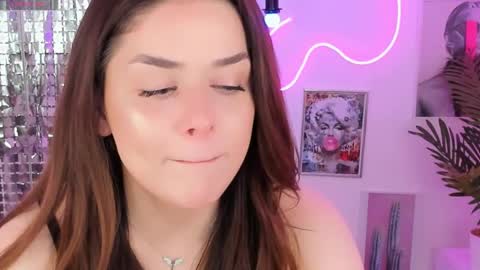Snapshot of melanie__neal chatting on 14, 5, 2026 melanie__neal online show from 14, 5, 2026