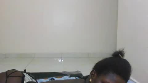 Snapshot of melanie_bae1 chatting on 18, 7, 2026 melanie_bae1 online show from 18, 7, 2026