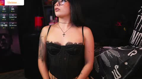 Snapshot of melanie_nyx chatting on 13, 5, 2026 Mel online show from 13, 5, 2026