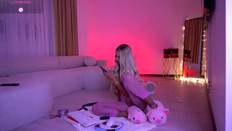 OF melanielexxx online show from 18, 1, 2026