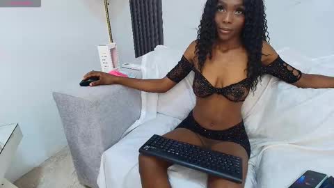 Melanie online show from 25, 10, 2025