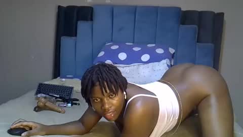 Snapshot of melanin_moon chatting on 14, 5, 2026 Moon online show from 14, 5, 2026