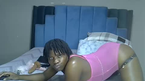 Snapshot of melanin_moon chatting on 20, 5, 2026 Moon online show from 20, 5, 2026