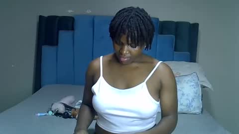 Snapshot of melanin_moon chatting on 21, 5, 2026 Moon online show from 21, 5, 2026