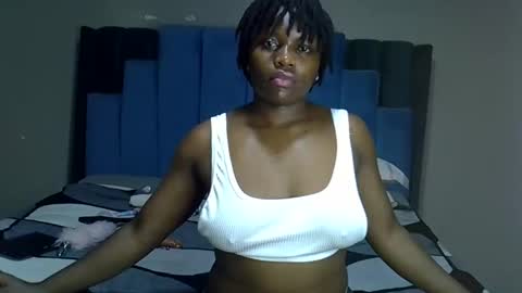 Snapshot of melanin_moon chatting on 29, 5, 2026 Moon online show from 29, 5, 2026