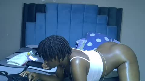 Snapshot of melanin_moon chatting on 26, 6, 2026 Moon online show from 26, 6, 2026