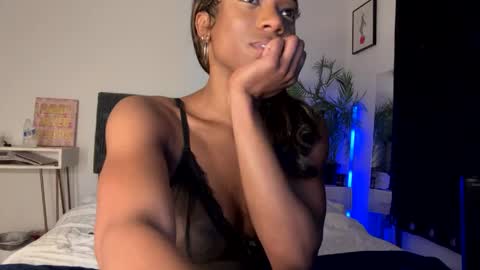 Snapshot of melaninmelanix chatting on 20, 5, 2026 melaninmelanix online show from 20, 5, 2026