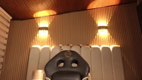 melanny_petite online show from 13, 4, 2026