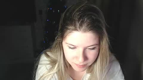 Snapshot of melissa__ray chatting on 26, 12, 2024 Melissa  Ray online show from 26, 12, 2024